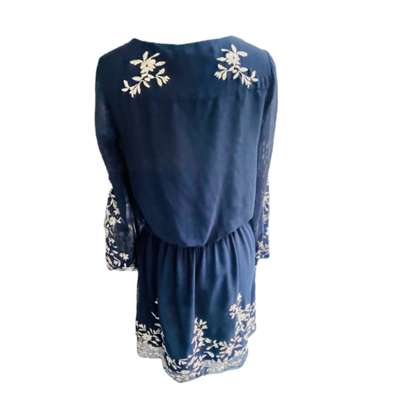 White House Black Market Navy Blue Floral Embroidered Dress Size 2